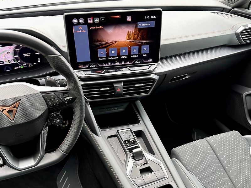 Cupra Leon (2025) VZ 2.0TSI 245kW EXTREME - fotka 19 z 38