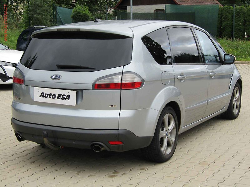 Ford S-MAX (2009) 2.2 TDCi, Navi, xenon - fotka 4 z 19