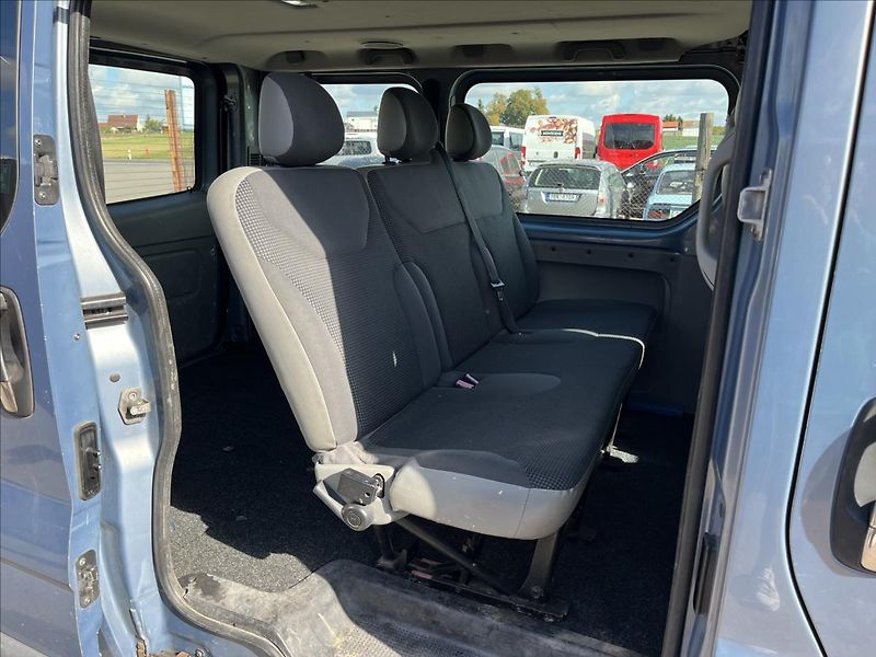 Opel Vivaro 2,5 CDTi 9.MÍST ROZVODY TAŽNÉ - fotka 12 z 37