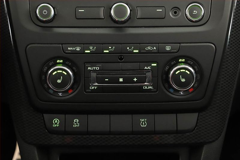 Škoda Yeti (2014) 1.4 TSI, Navi, Xenony - fotka 13 z 16