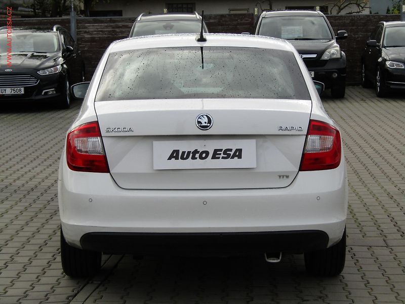 Škoda Rapid (2013) 1.6 TDi, Sport, navi - fotka 5 z 20