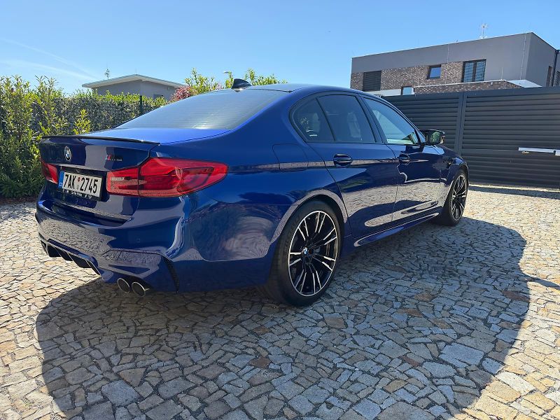 BMW M5 (2018) původ ČR, B&W, Marina Bay Blue - fotka 5 z 18
