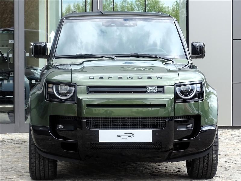 Land Rover Defender 110 D250 X-DYNAMIC SE - fotka 7 z 24