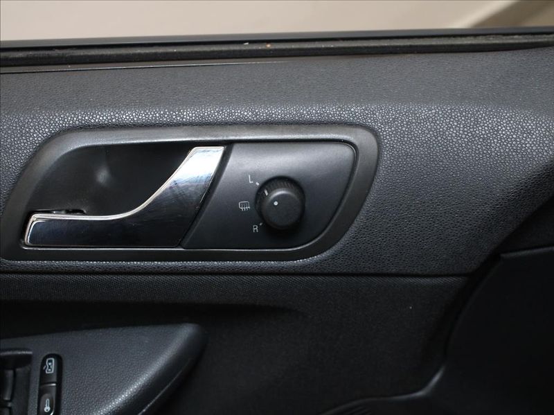 Škoda Fabia 1,2 HTP 47kW Kombi 2.maj.ČR - fotka 14 z 19