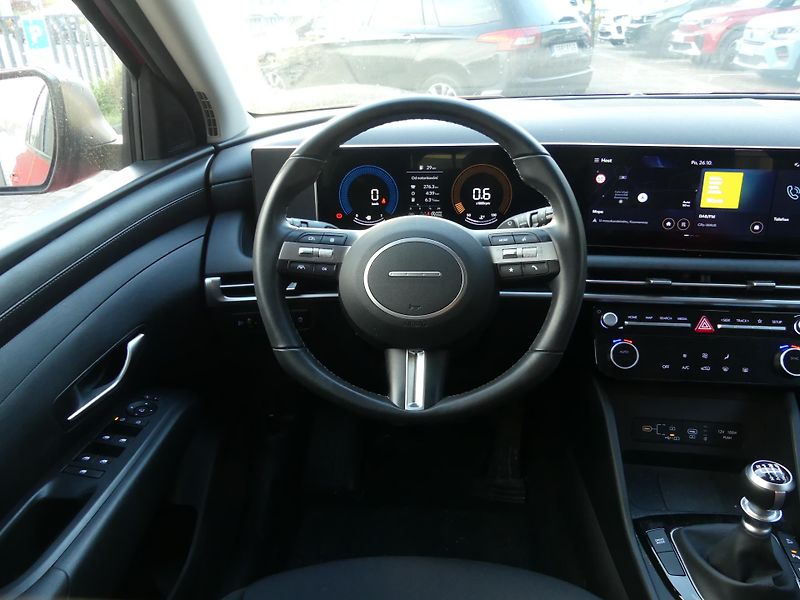 Hyundai Tucson (2025) 1,6 T-GDi 118 kW - fotka 13 z 25