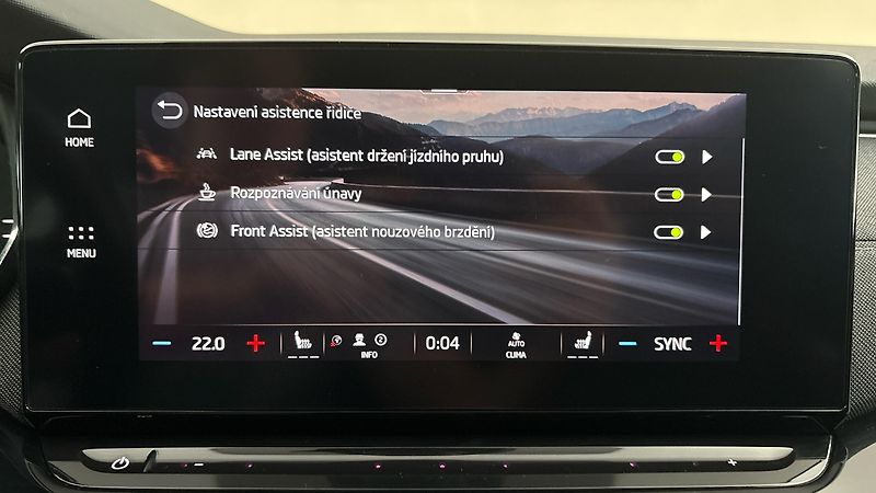 Škoda Octavia 2.0 TDI DSG 4x4 Style Combi - fotka 23 z 25
