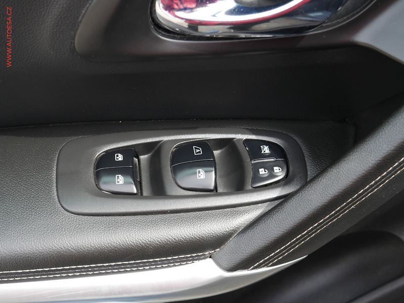 Renault Kadjar (2015) 1.6 dCi 4x4, ČR, AC, TZ, navi - fotka 11 z 18