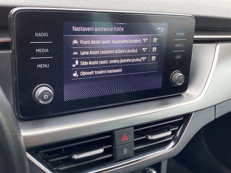 Škoda Scala (2020) 1.5 TSI Style - fotka 19 z 35