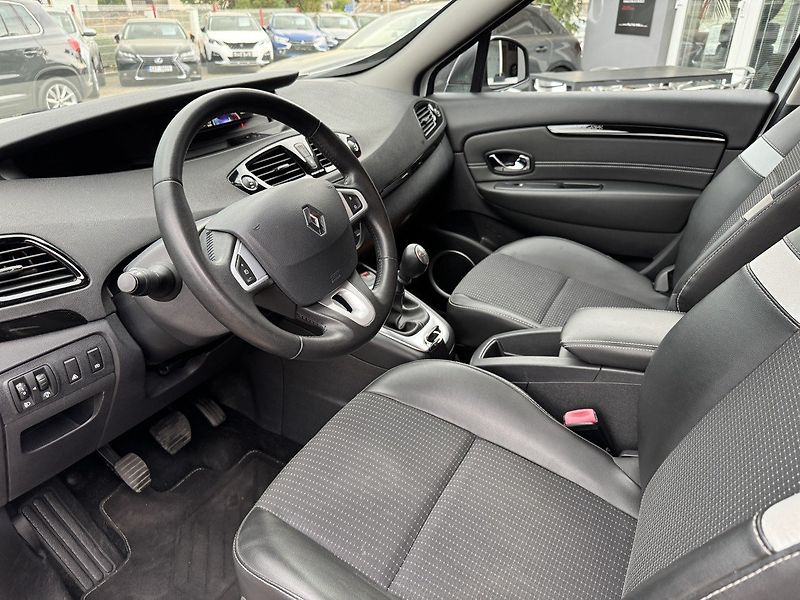 Renault Scénic (2013) 1.5dCi Digi Klima Polokůže - fotka 24 z 48