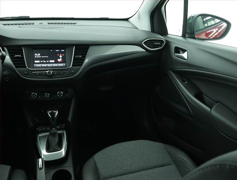 Opel Crossland X (2022) Elegance 1.2 Turbo, Automat - fotka 8 z 16