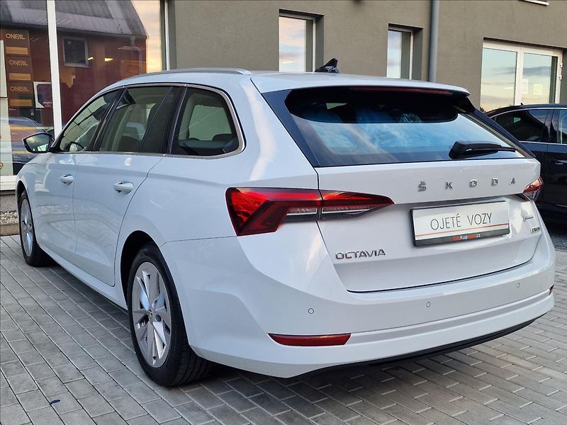 Škoda Octavia 1.5TSI G-Tec 96kW DSG Style,ČR - fotka 8 z 50