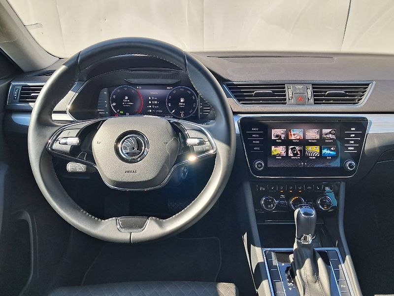 Škoda Superb (2022) III FC Ambition plus 2.0 TDI / - fotka 8 z 26