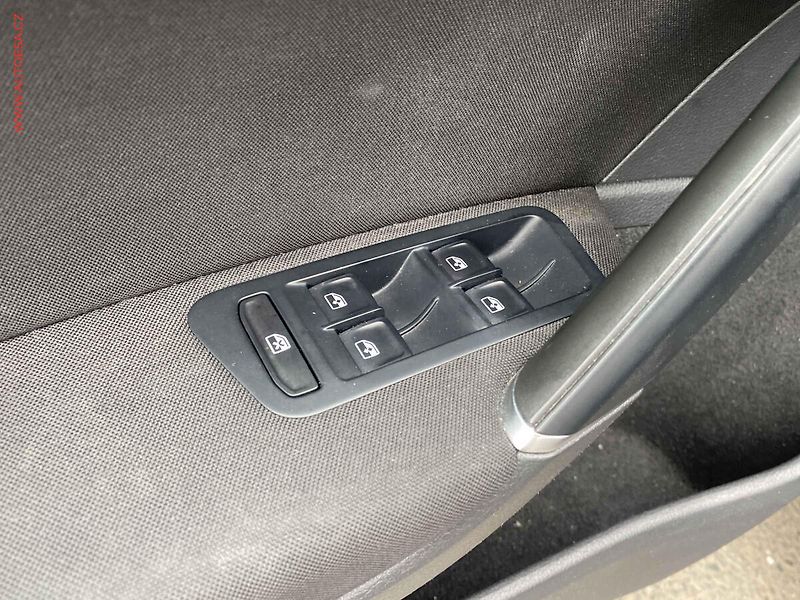 Volkswagen Golf (2019) 2.0 TDi, Comfortline, DSG - fotka 13 z 18