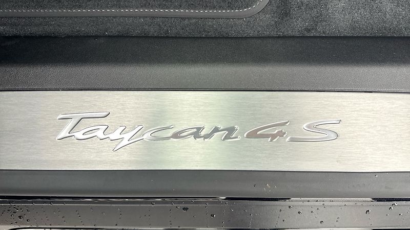 Porsche Taycan (2025) 4S Sport Tursimo 4S - fotka 20 z 30