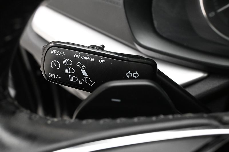 Škoda Octavia 2,0 TDI 110 kW DSG TAŽNÉ Záruk - fotka 24 z 32
