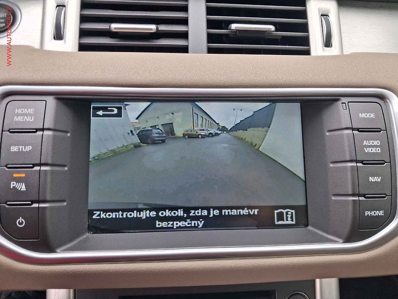 Land Rover Range Rover Evoque (2014) 2.2 TD4 4x4, Pure, AT, bixen - fotka 19 z 20