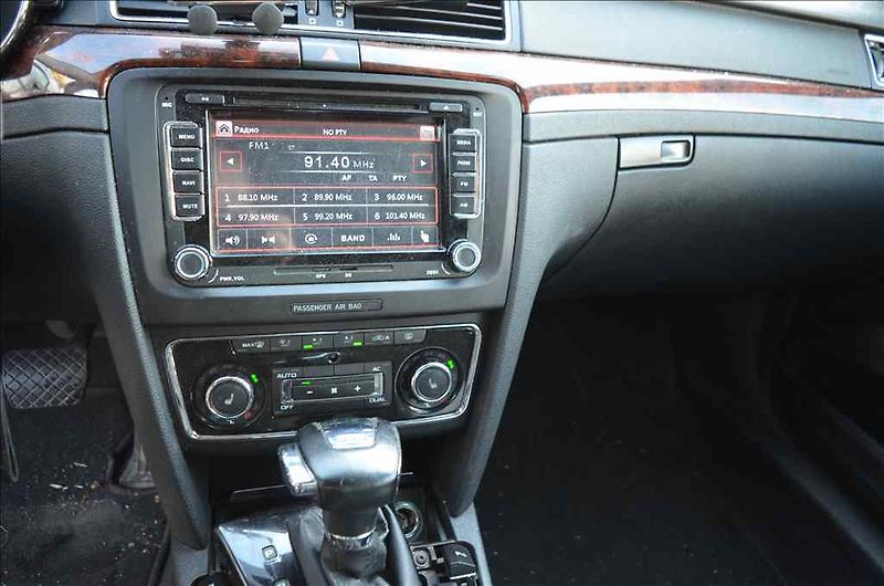 Škoda Superb (2011) 2,0 TDI - fotka 26 z 35