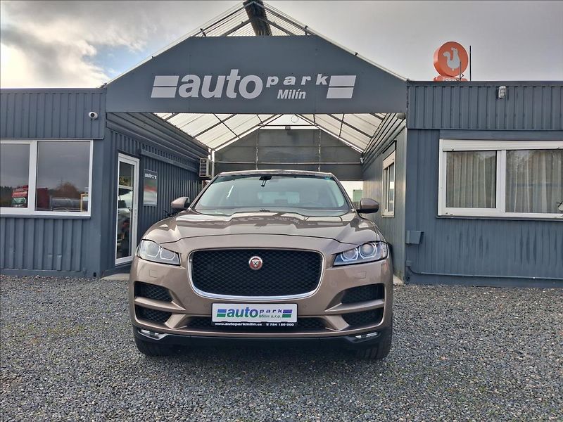 Jaguar F-Pace 2,0 132kw - fotka 2 z 15