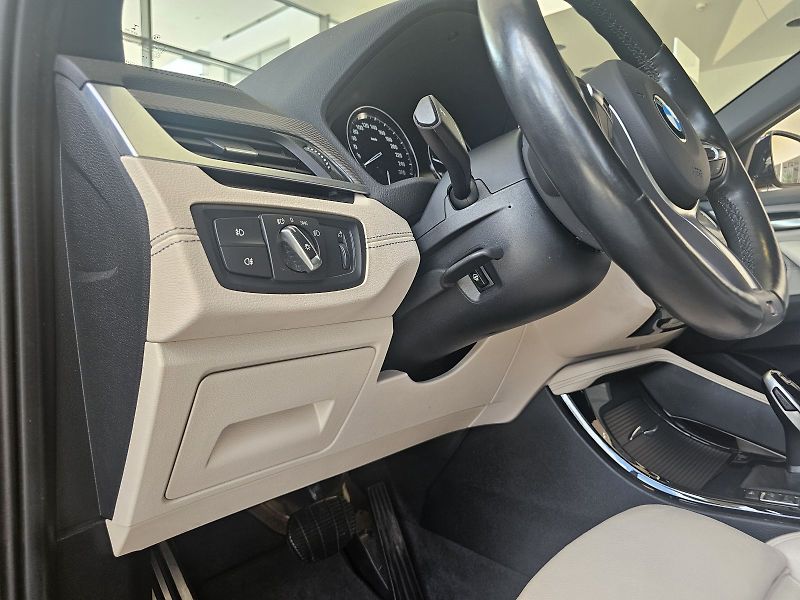 BMW X2 xDrive20i - fotka 11 z 24