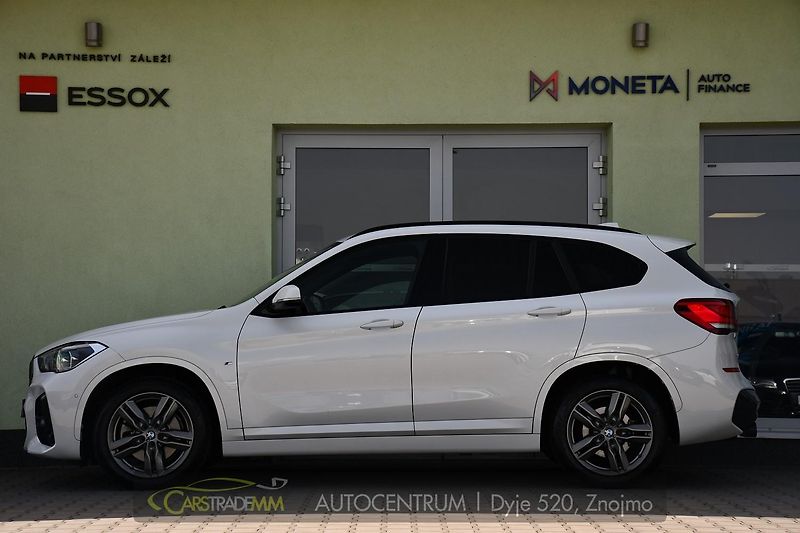 BMW X1 xDrive20d M-SPORT ČR - fotka 2 z 52