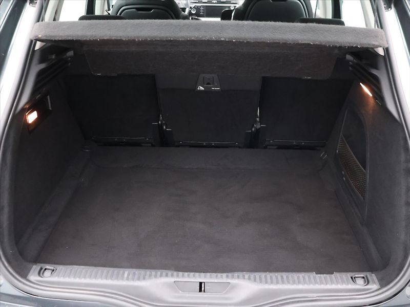 Citroën C4 Picasso 1,6 HDi 88kW Aut. Feel CZ - fotka 10 z 30