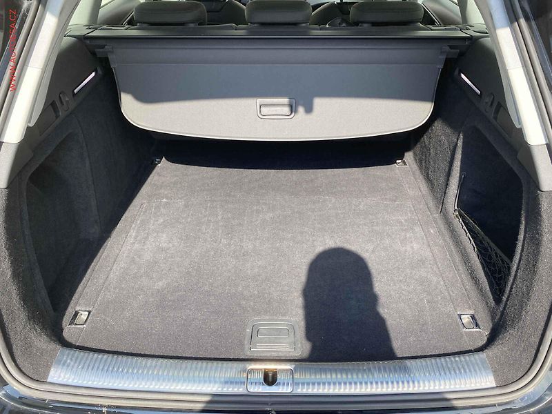 Audi A4 (2019) 2.0 TDi Quattro, AT. LED - fotka 7 z 20