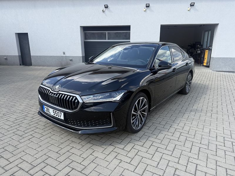 Škoda Superb (2024) Laurin§Klement 4X4 DSG 142kw - fotka 1 z 12