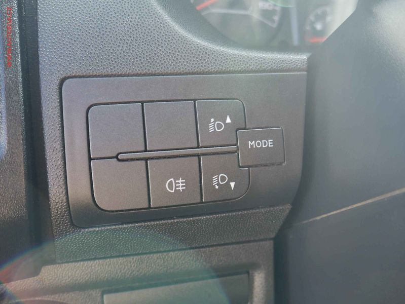 Citroën Jumper (2018) 2.0HDi L3H2 6míst, ČR, STK3 - fotka 13 z 20