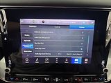 Jeep Wagoneer 5,7 V8 VZDUCH 7-MÍST DPH 360° - náhled 23