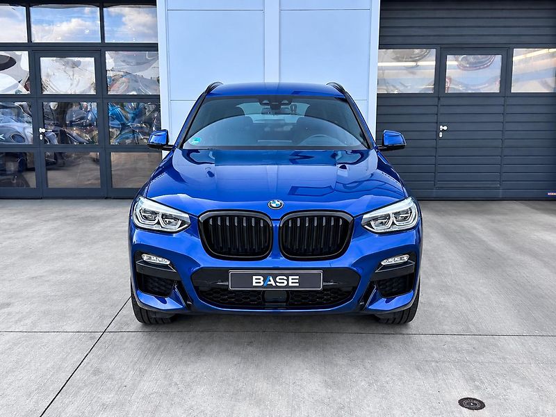 BMW X3 xDrive30d M-Sport - fotka 2 z 32
