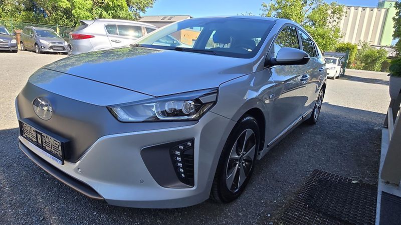 Hyundai Ioniq ELECTRIC DRIVE 88KW STYLE  - fotka 47 z 48