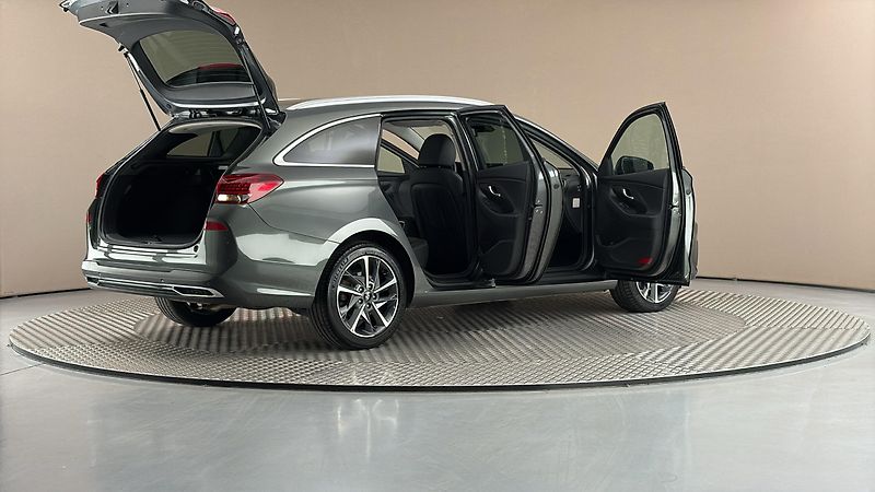 Hyundai i30 1.5 T-GDI AUT Style Kombi - fotka 6 z 29