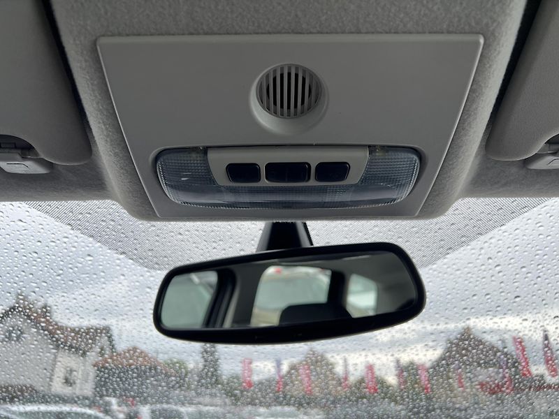 Ford C-MAX 1.6i 16v KLIMATIZACE ALU KOLA - fotka 18 z 40