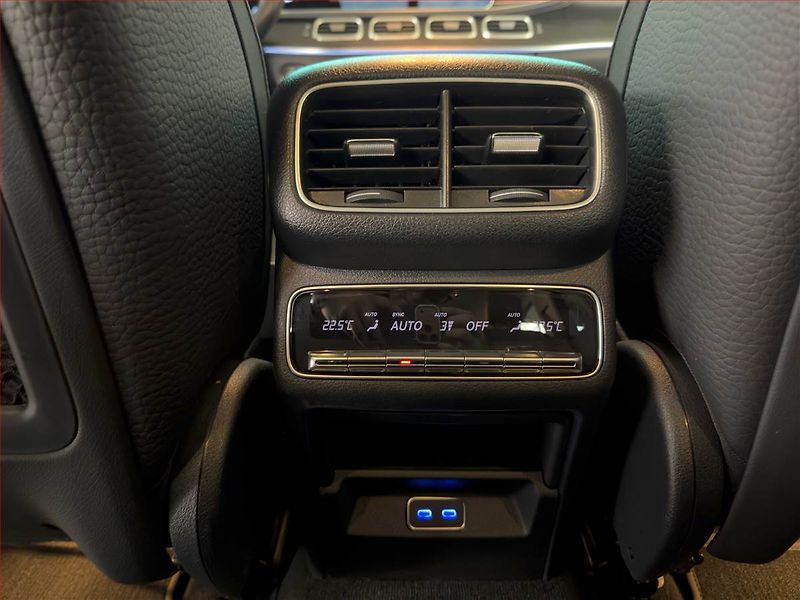 Mercedes-Benz GLS (2025) 450 d 4MATIC - fotka 21 z 24