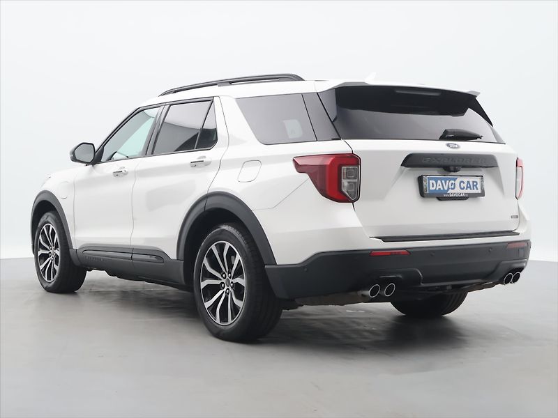 Ford Explorer 3,0 V6 267kW EcoBoost 4x4 CZ D - fotka 5 z 44
