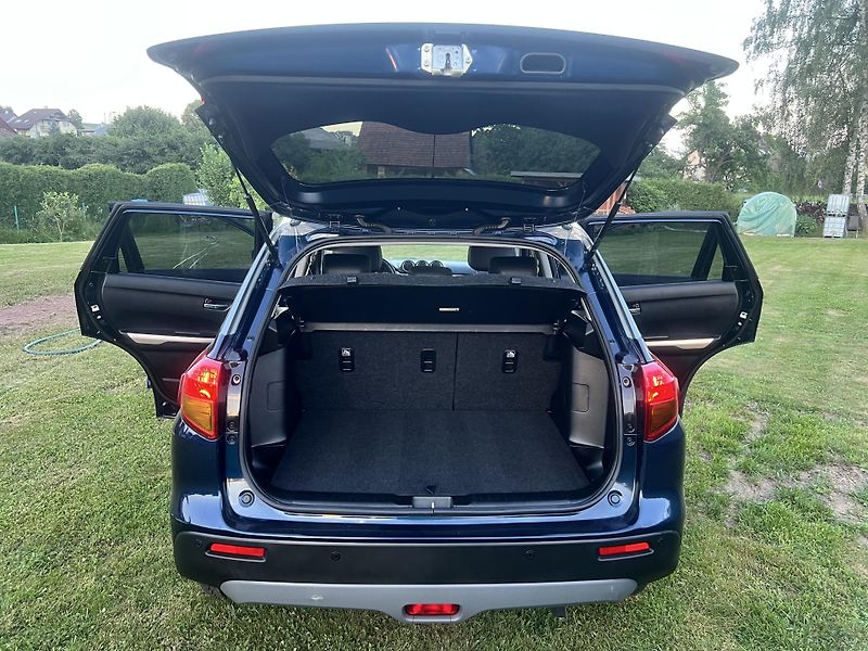 Suzuki Vitara 1,6 88KW,4x4,NAVI,PANORAMA - fotka 28 z 47