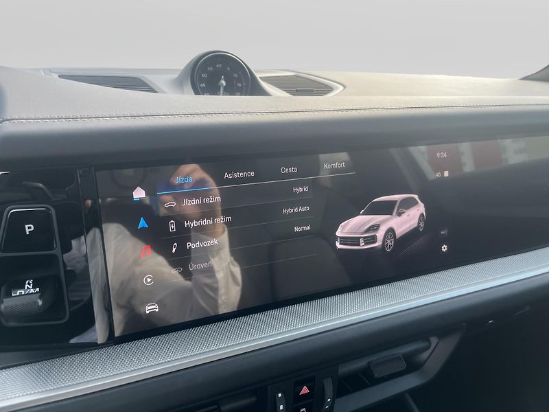 Porsche Cayenne (2025) E-hybrid - fotka 19 z 29