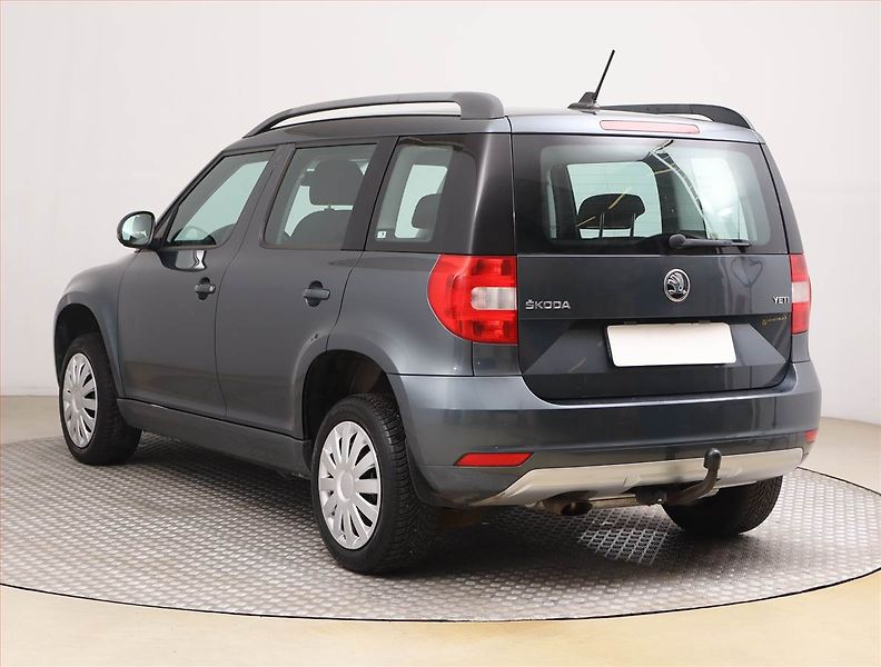 Škoda Yeti (2014) Ambition 1.2 TSI, Automat, ČR - fotka 4 z 16