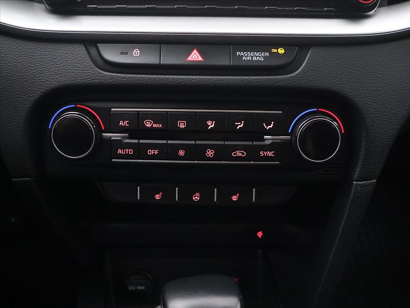 Kia Ceed SW 1,5 T-GDI 118kW TOP DCT CZ - fotka 20 z 30