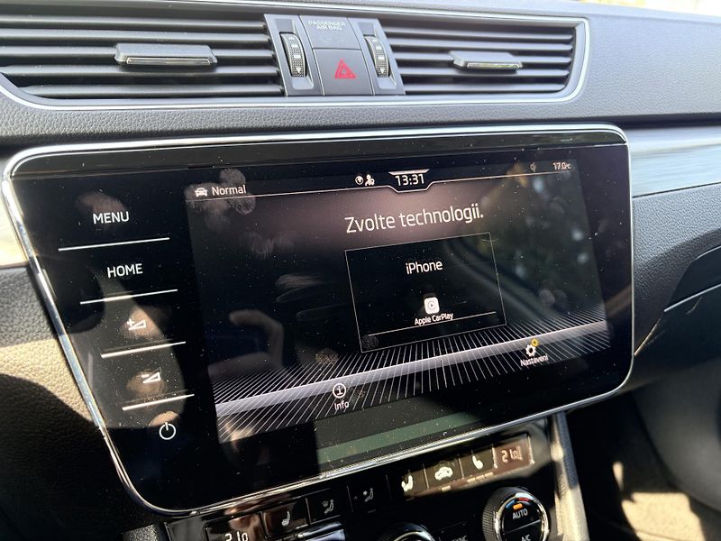 Škoda Superb 2.0TDI DSG MATRIX CANTON - fotka 36 z 59