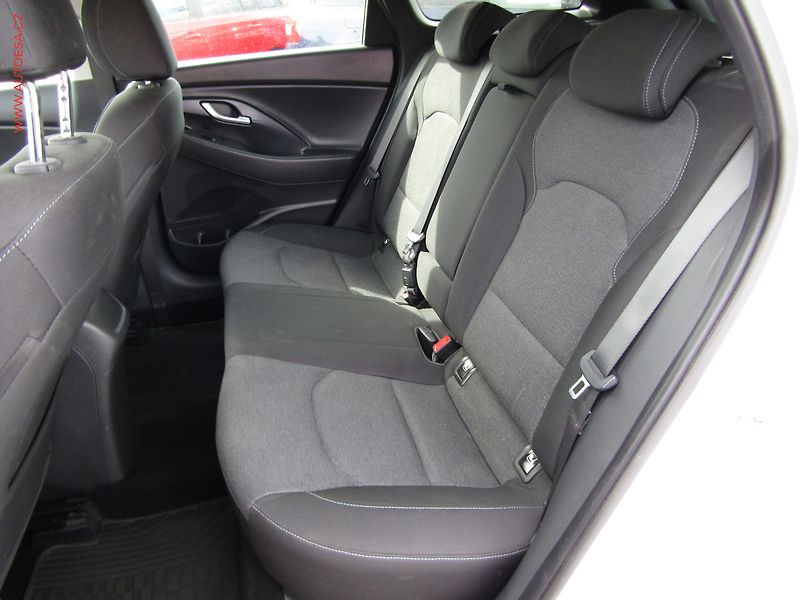 Hyundai i30 (2021) 1.6 CRDi, ČR, Smart, LED - fotka 10 z 18