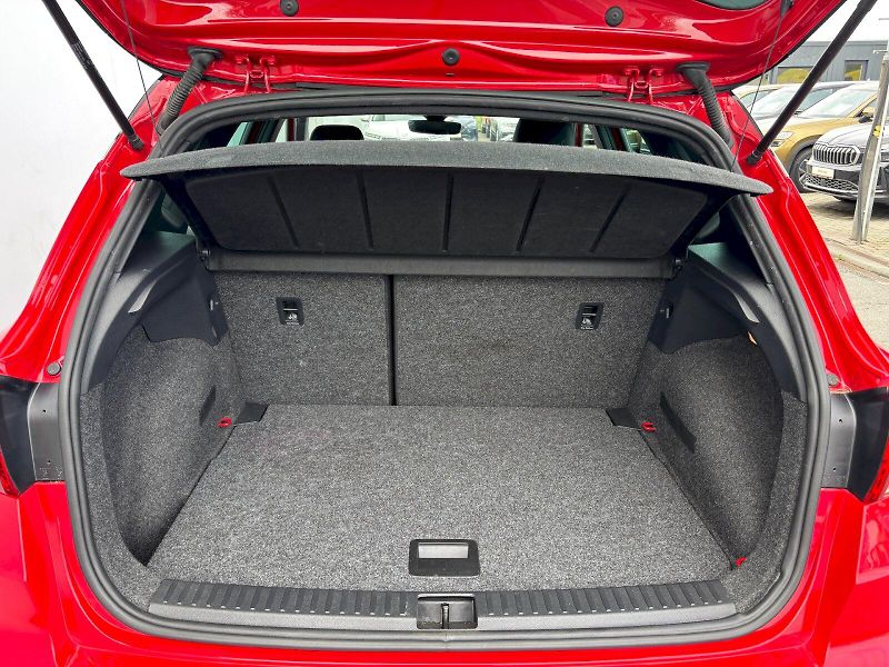 Seat Arona (2023) 1.0TSI 81kW FR ACC - fotka 31 z 35