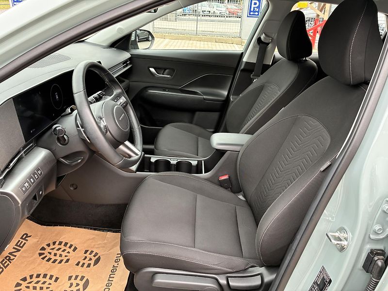 Hyundai Kona 1.0-88KW,AUTOMAT REZERVACE - fotka 11 z 34