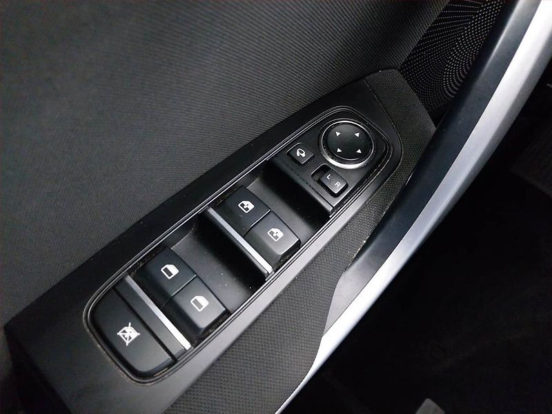 Kia Ceed (2019) 1.6 CRDi, Serv.kniha, Navi - fotka 17 z 19