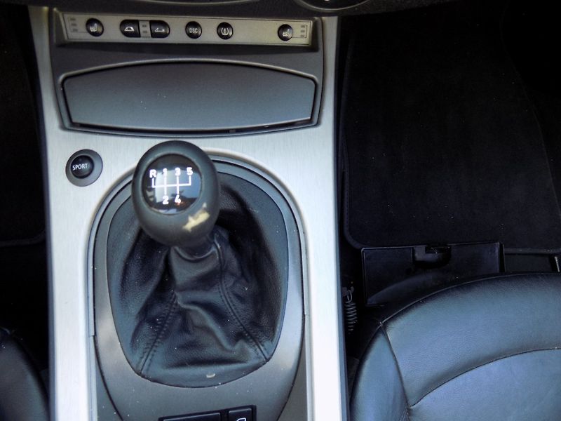 BMW Z4 (2004) 2.5i/el.střecha/klima/xenon/ - fotka 29 z 31