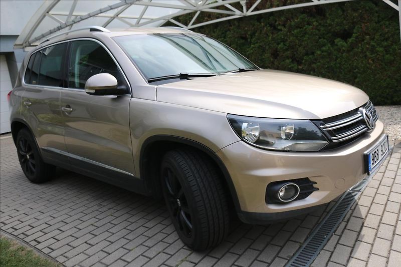 Volkswagen Tiguan 2,0 4x4, ČR, TAŽNÉ - fotka 3 z 25