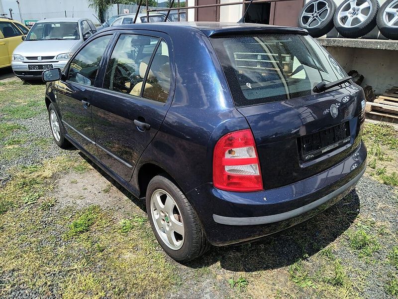 Škoda Fabia 1.4 16V  Elegance - fotka 3 z 28