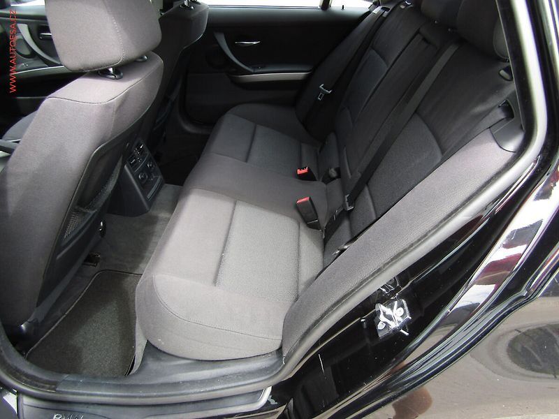 BMW Řada 3 (2008) 2.0 i 318i, AC, temp - fotka 10 z 15