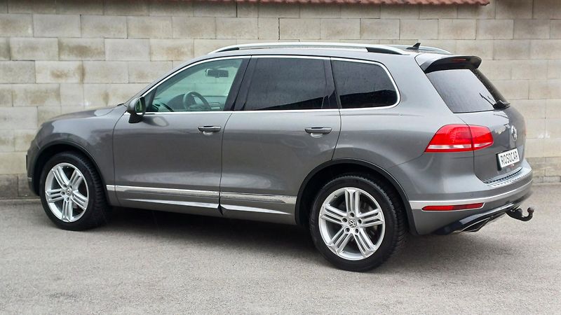 Volkswagen Touareg 3.0 TDI 193kW R-LINE-WEBASTO- - fotka 7 z 50