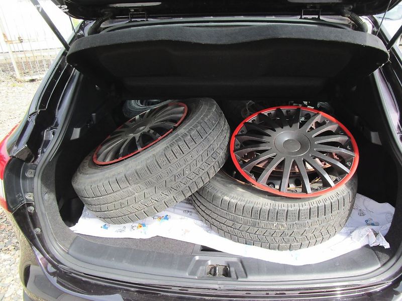 Nissan Qashqai 1,6DCI-96KW-AUTOMAT - fotka 13 z 28